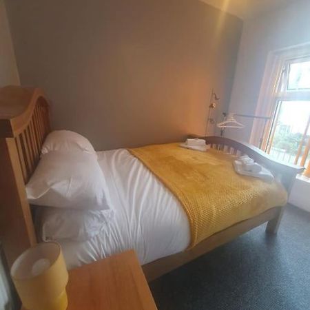 Guardian View Villa Abertillery ภายนอก รูปภาพ