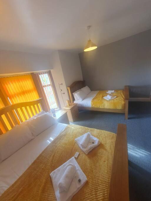 Guardian View Villa Abertillery ภายนอก รูปภาพ